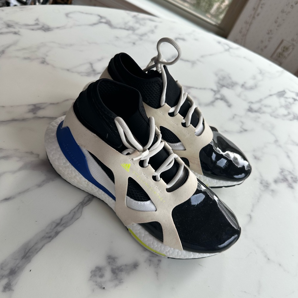Stella McCartney x Adidas Women's Black and White Sneakers with Blue Accents